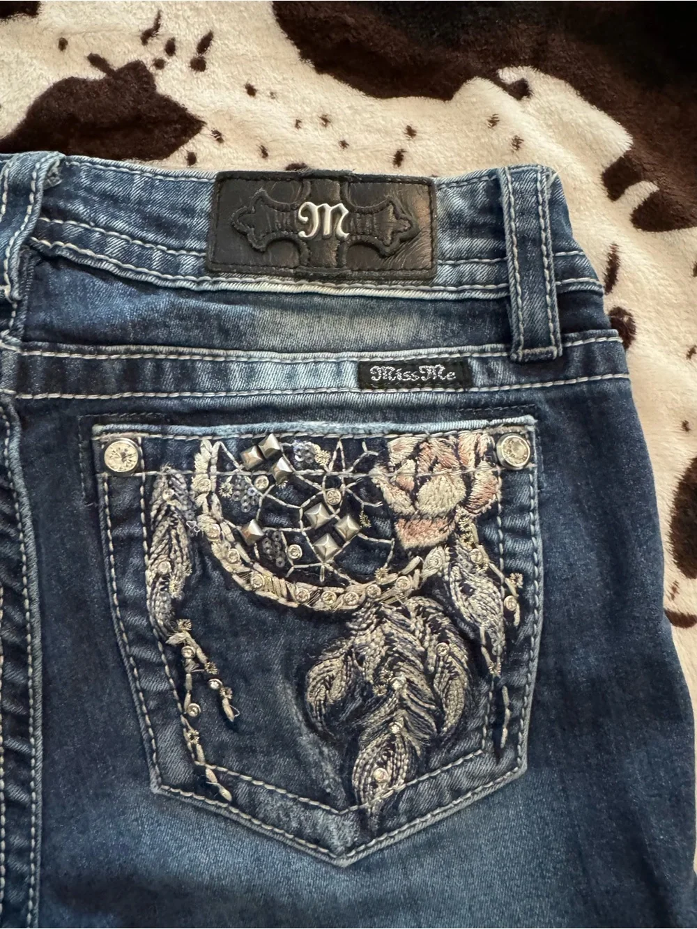 Miss Me Blue Boot Cut Jeans with Cream Embroidered Pocket - Picture 4 of 6